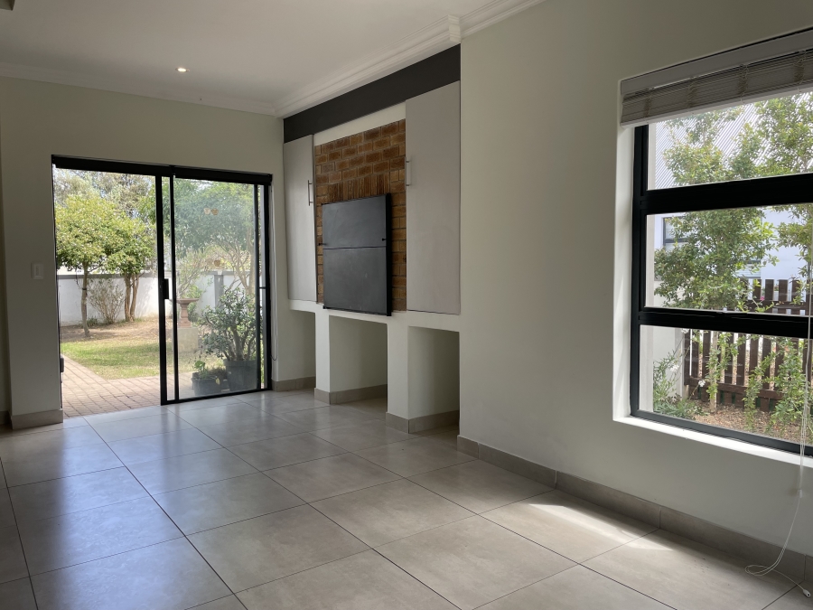 3 Bedroom Property for Sale in Blue Mountain Village Western Cape
